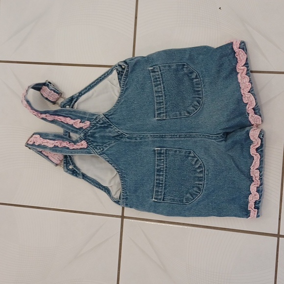 4/$60 Floral Denim Overalls - Size 4T - Picture 4 of 6